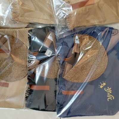 תיק קש עם שם + כובע - תמונה נוספת