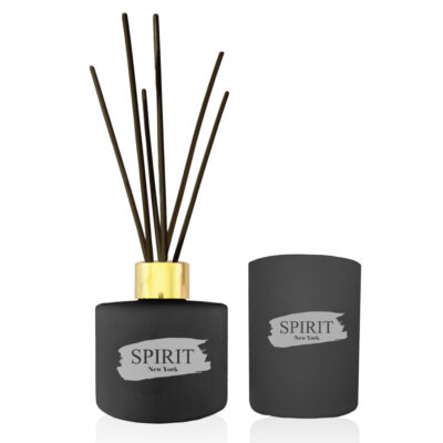 סט יוקרתי המשלב מפיץ ריח ונר ריחני - תמונה נוספת