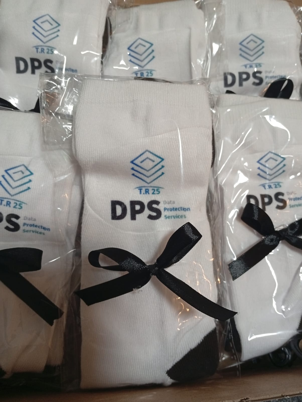 גרביים ממותגות – מידות בוגרים