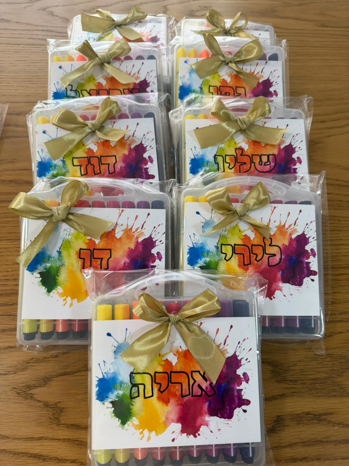 מארז טושים ממותג
