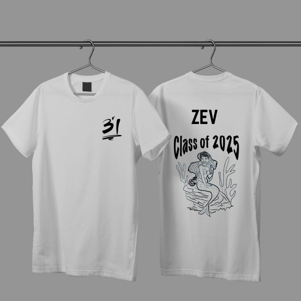 חולצה ממותגת