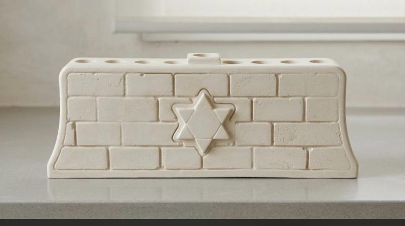 חנוכיה מבטון- דגם מגן דוד
